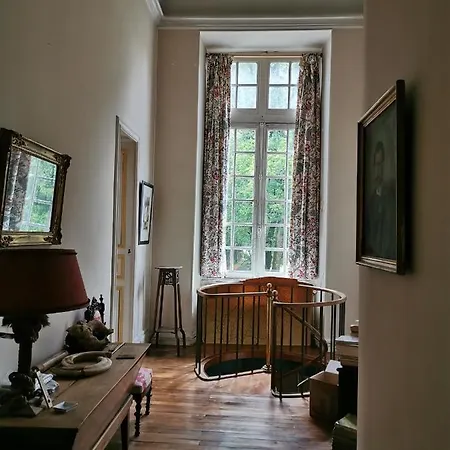Chateau De Sur Bonnieure Bed & Breakfast *