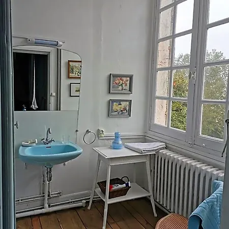 Chateau De Sur Bonnieure * Chasseneuil-sur-Bonnieure